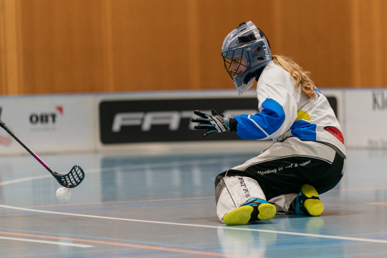 Ruebisbach (Kloten), 21.09.2019, Unihockey Junioren U14/U17 A, Unihockey Basel Regio - Kloten-Dietlikon Jets
(Claudio Schwarz, unihockey-fotos.ch)

Copyright: Claudio Schwarz, unihockey-fotos.ch – Dieses Bild wurde durch swiss unihockey lizenziert und darf ausschliesslich auf den Online-Kanälen von swiss unihockey verwendet werden. Die redaktionelle oder kommerzielle Nutzung durch Dritte (Medien, Vereine, Unternehmen oder Privatpersonen) per Download von diesem flickr-Account ist ausgeschlossen. Das Bild kann bei Interesse via unihockey-fotos.ch kostenpflichtig lizenziert werden. unihockey-fotos.ch behält sich vor, fehlbaren Medien, Vereinen, Unternehmen oder Privatpersonen Bilder mit einem Zuschlag in Rechnung zu stellen.