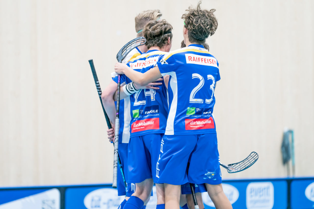 Sporthalle Stighag (Kloten), 12.10.2019, Unihockey Junioren U21 B 5. Runde, Kloten-Dietlikon Jets - RD March-Höfe Altendorf, Torjubel Jets

(Claudio Schwarz, unihockey-fotos.ch)