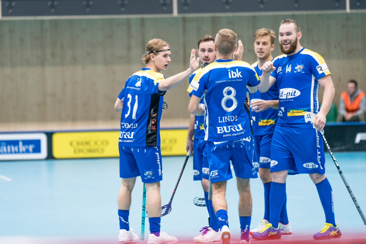 Sporthalle Stighag (Kloten), 12.10.2019, Unihockey Herren NLB 7. Runde, Kloten-Dietlikon Jets - RD March-Höfe Altendorf, Torjubel Jets

(Claudio Schwarz, unihockey-fotos.ch)