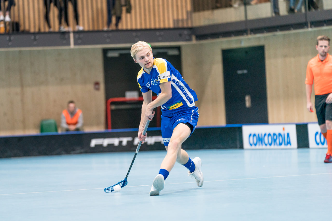 Sporthalle Stighag (Kloten), 12.10.2019, Unihockey Herren NLB 7. Runde, Kloten-Dietlikon Jets - RD March-Höfe Altendorf, Emil Johansson (Nr. 66, Kloten-Dietlikon Jets) zieht ab

(Claudio Schwarz, unihockey-fotos.ch)