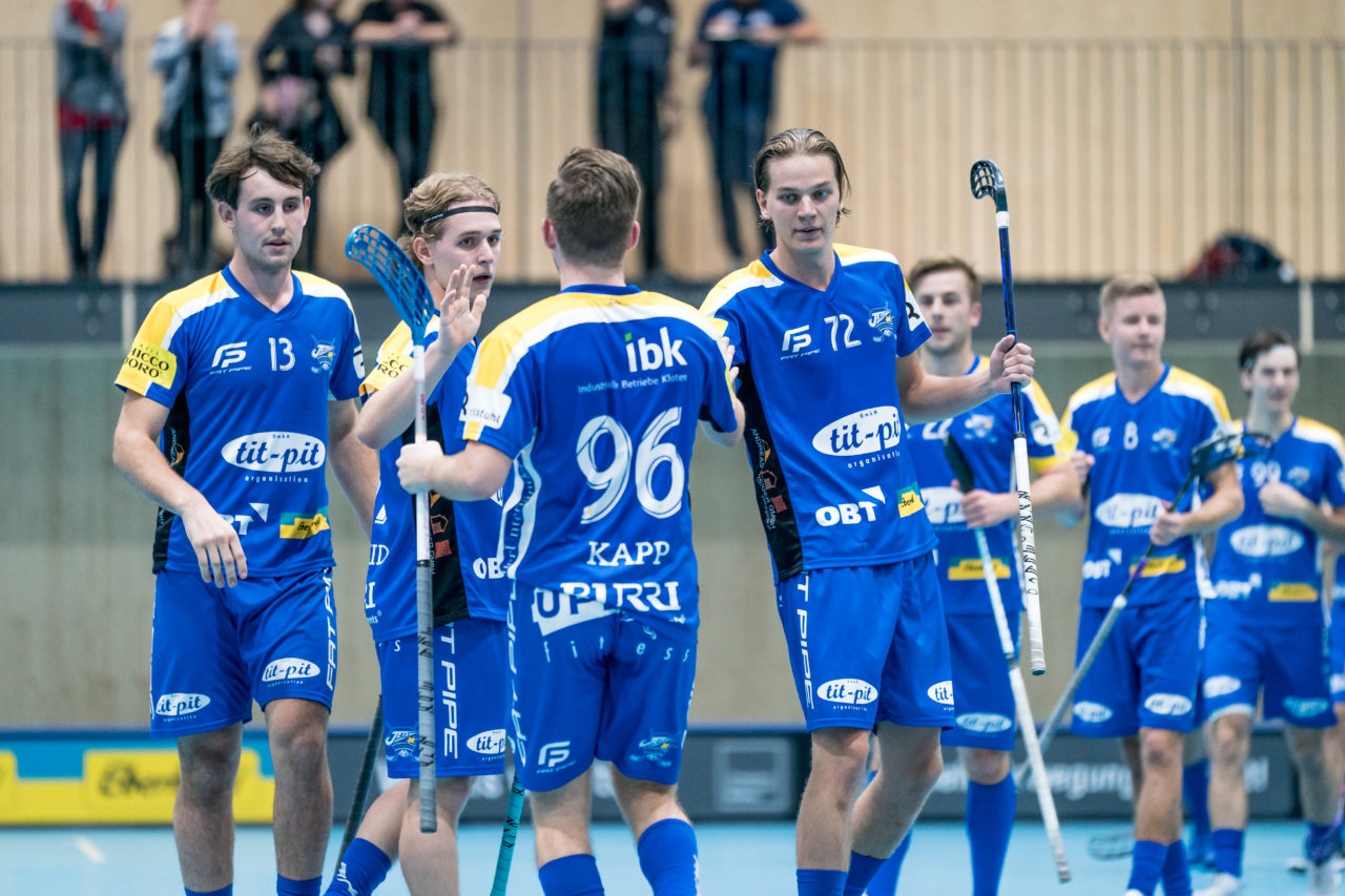 Sporthalle Stighag (Kloten), 12.10.2019, Unihockey Herren NLB 7. Runde, Kloten-Dietlikon Jets - RD March-Höfe Altendorf, Torjubel Jets

(Claudio Schwarz, unihockey-fotos.ch)