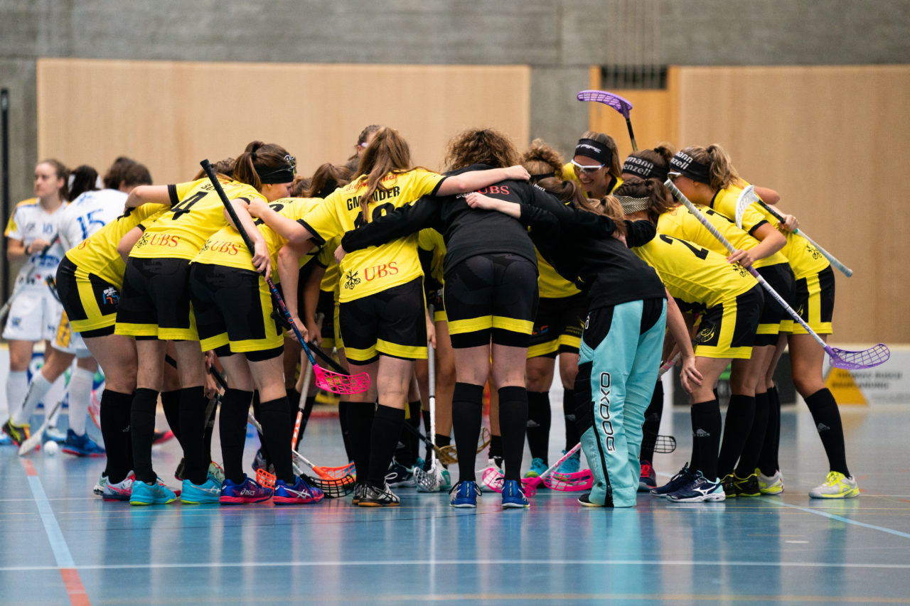Sporthalle Wühre (Appenzell), 27.10.2019, Unihockey Damen Cup 1/8-Final, Unihockey Appenzell - Kloten-Dietlikon Jets, Appenzell jubelt über das 1:0

(Claudio Schwarz, unihockey-fotos.ch)