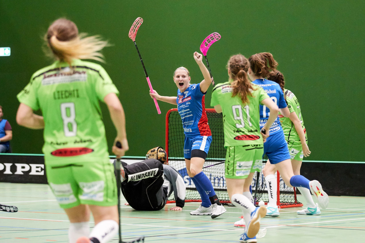 Zug United - UHV Skorpion Emmental Resultat 6 : 4 
am 3. November 2019 in der Sporthalle der Kantonsschule in Zug 
Bild: Michael Peter