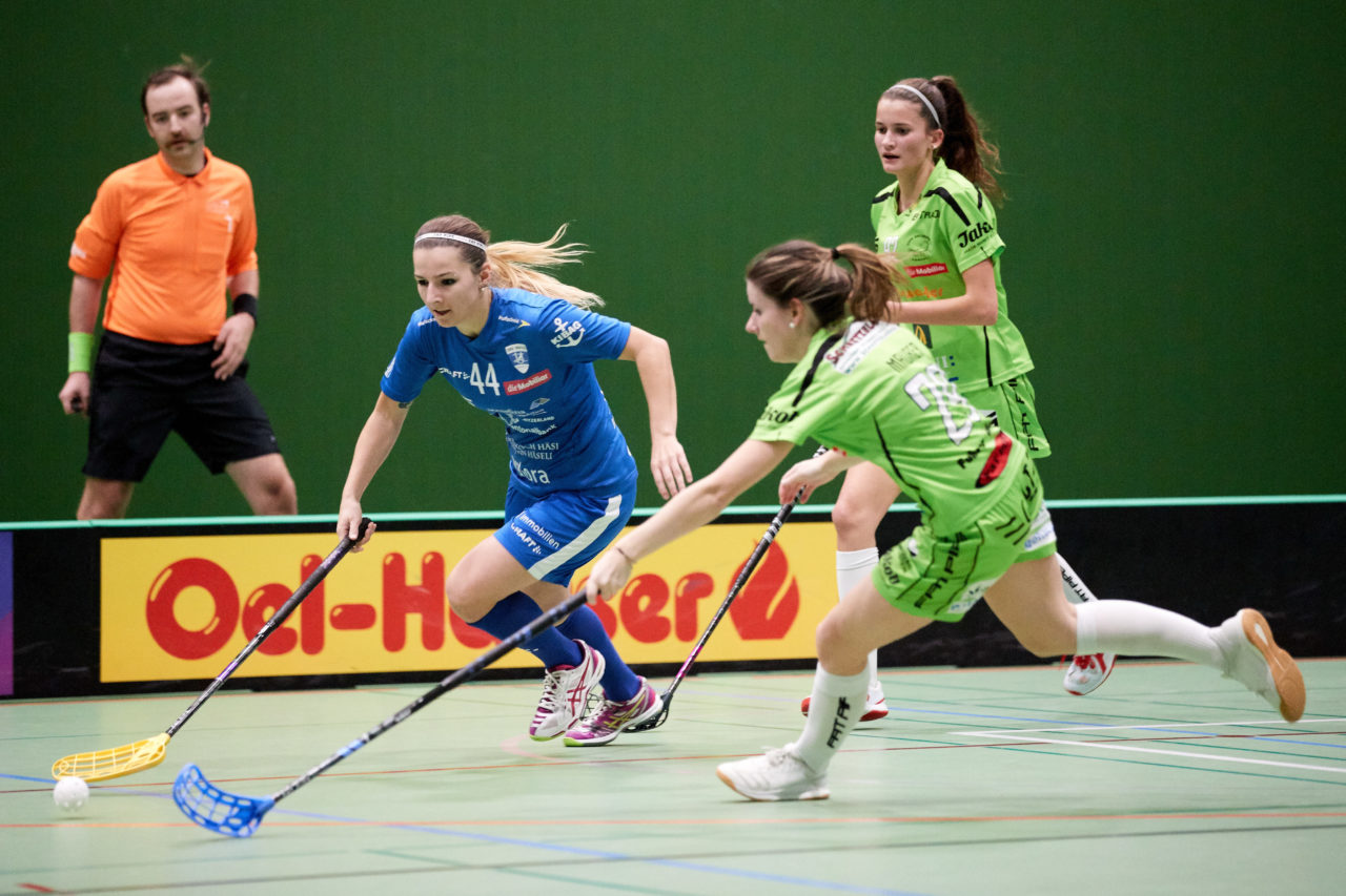 Zug United - UHV Skorpion Emmental Resultat 6 : 4 
am 3. November 2019 in der Sporthalle der Kantonsschule in Zug 
Bild: Michael Peter