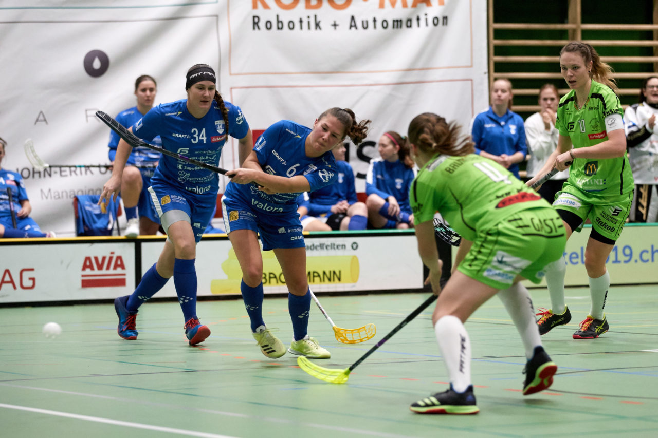 Zug United - UHV Skorpion Emmental Resultat 6 : 4 
am 3. November 2019 in der Sporthalle der Kantonsschule in Zug 
Bild: Michael Peter
