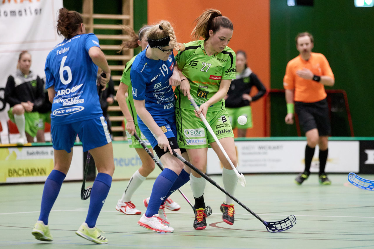 Zug United - UHV Skorpion Emmental Resultat 6 : 4 
am 3. November 2019 in der Sporthalle der Kantonsschule in Zug 
Bild: Michael Peter