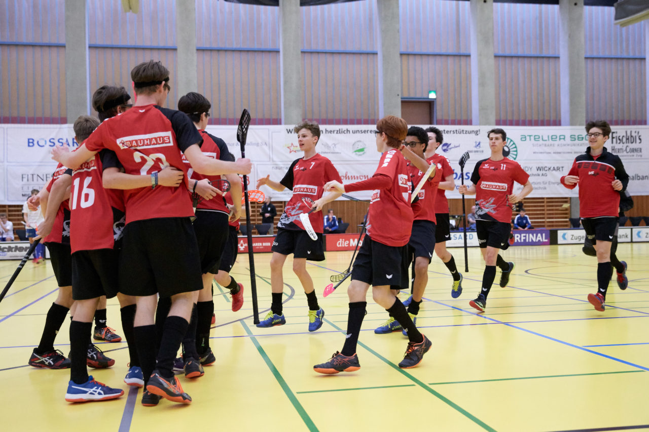 Junioren U18A
Zug United - UHC Alligator Malans 
Resultat 7 : 6 am 17. November 2019 in der Sporthalle Zug 
Bild: Michael Peter