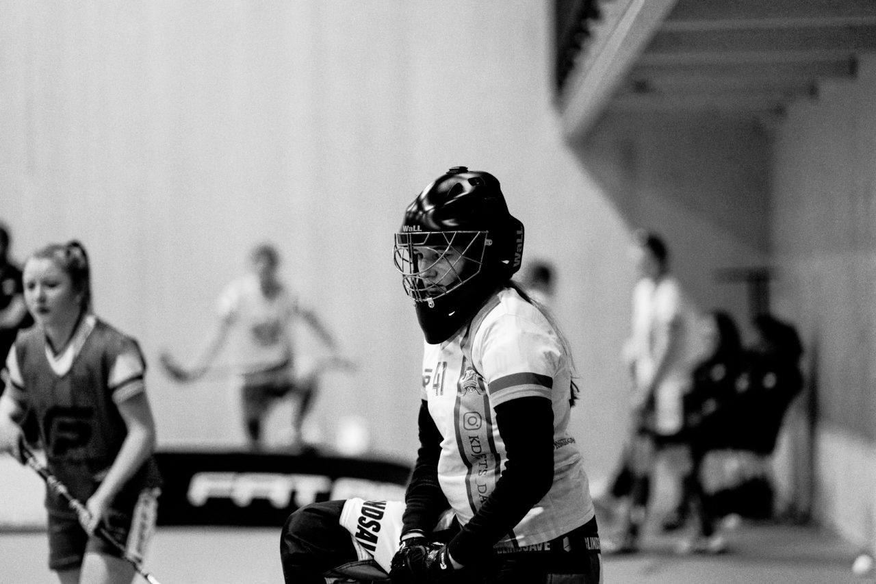 Sporthalle Stighag (Kloten), 16.11.2019, Damen NLA Runde 9, Kloten-Dietlikon Jets - Skorpion Emmental Zollbrück, Livia Werz (Nr. 41, Kloten-Dietlikon Jets) vor dem Spiel

(Claudio Schwarz, unihockey-fotos.ch)