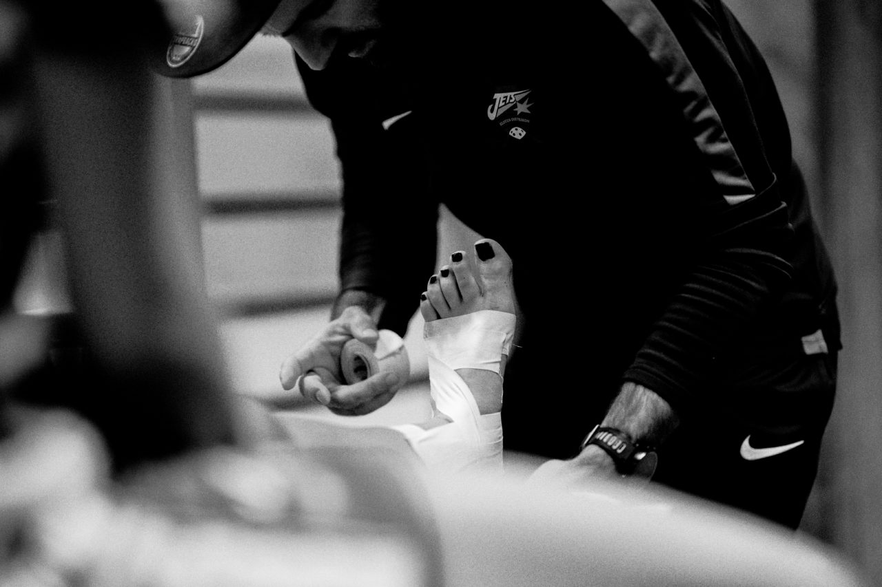 Gewerbliche Berufsschule Chur (Chur), 03.11.2019, Unihockey Damen NLA 7. Runde, piranha chur - Kloten-Dietlikon Jets, eintapen vor dem Spiel

(Claudio Schwarz, unihockey-fotos.ch)