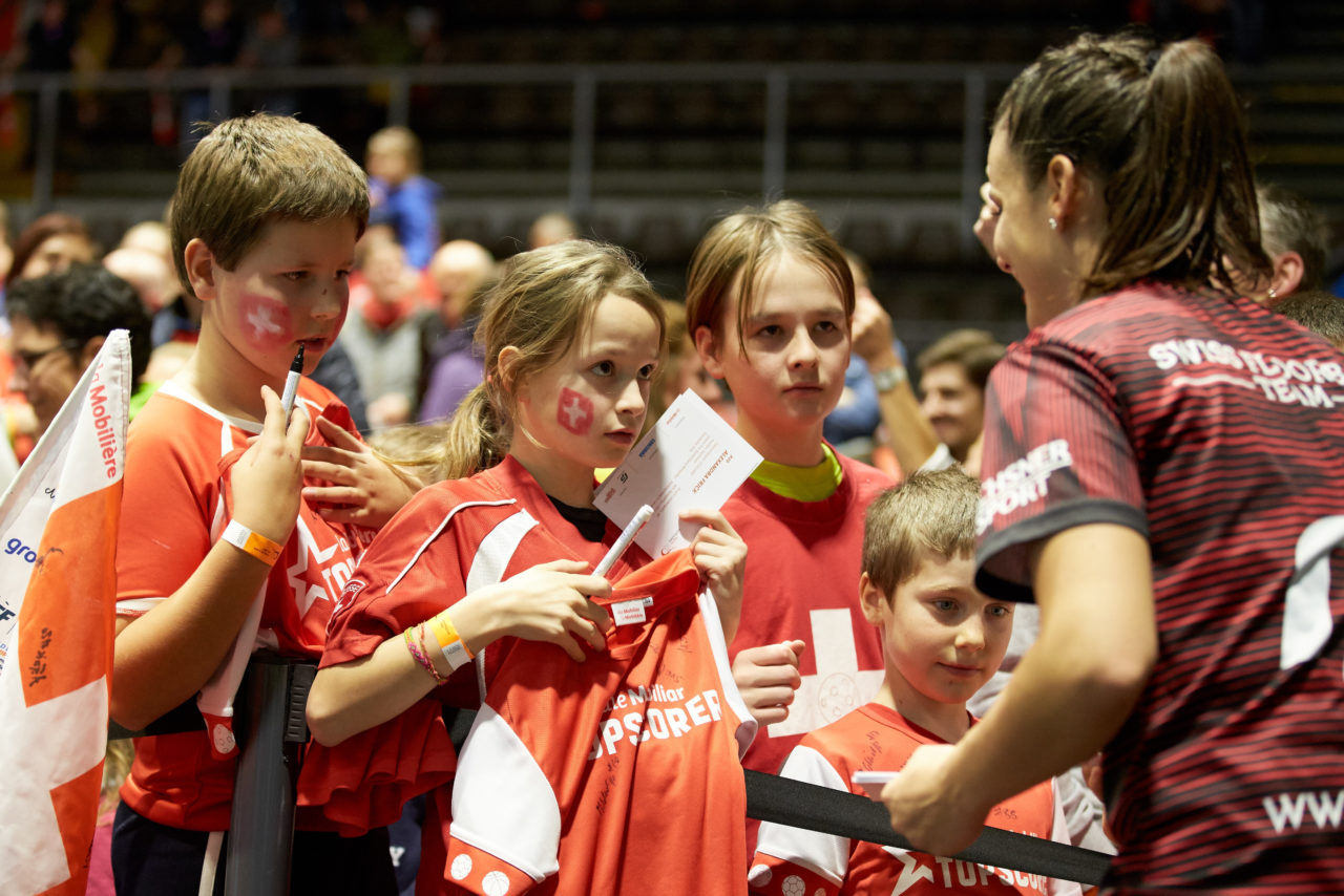 Women’s World Floorball Championships 2019 
7th - 15th December 2019, Neuchâtel, Switzerland 
Event page: http://www.neuchatel2019.ch 
Photos: Michael Peter/IFF