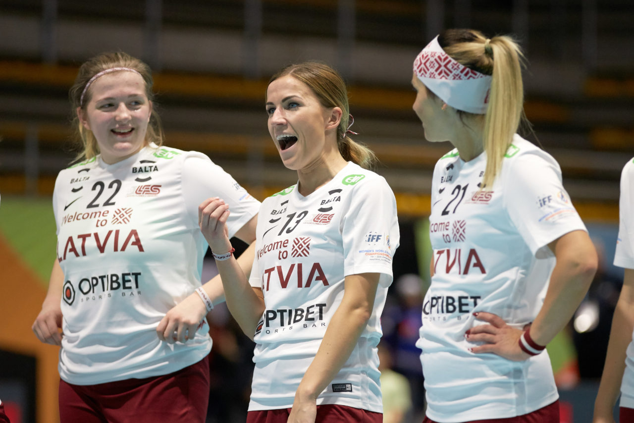 Women’s World Floorball Championships 2019 
7th - 15th December 2019, Neuchâtel, Switzerland 
Event page: http://www.neuchatel2019.ch 
Photos: Michael Peter/IFF