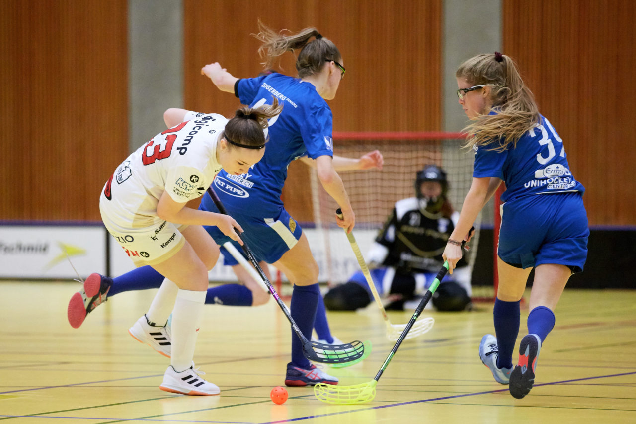 Zug United Juniorinnen U21A 
Zug United - Red Ants Rychenberg Winterthur  
Resultat 3 : 2 nach Verlängerung  am 21. Dezember 2019 in der Sporthalle Zug 
Bild: Michael Peter