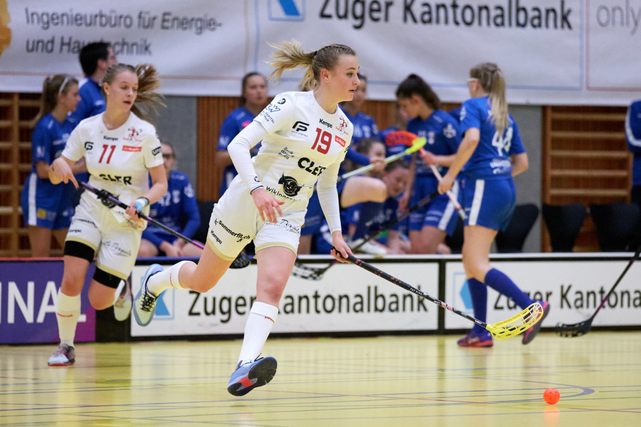 Zug United Juniorinnen U21A 
Zug United - Red Ants Rychenberg Winterthur  
Resultat 3 : 2 nach Verlängerung  am 21. Dezember 2019 in der Sporthalle Zug 
Bild: Michael Peter