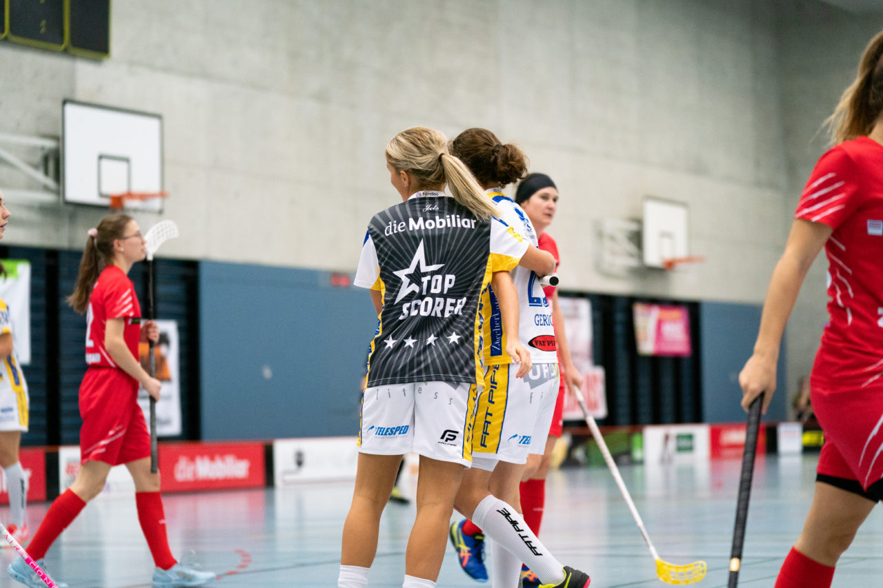 Damen NLA Runde 13, Switzerland: 22.12.2019, Frauenfeld, Kantihalle Frauenfeld, die Jets jubeln

Claudio Schwarz, unihockey-fotos.ch