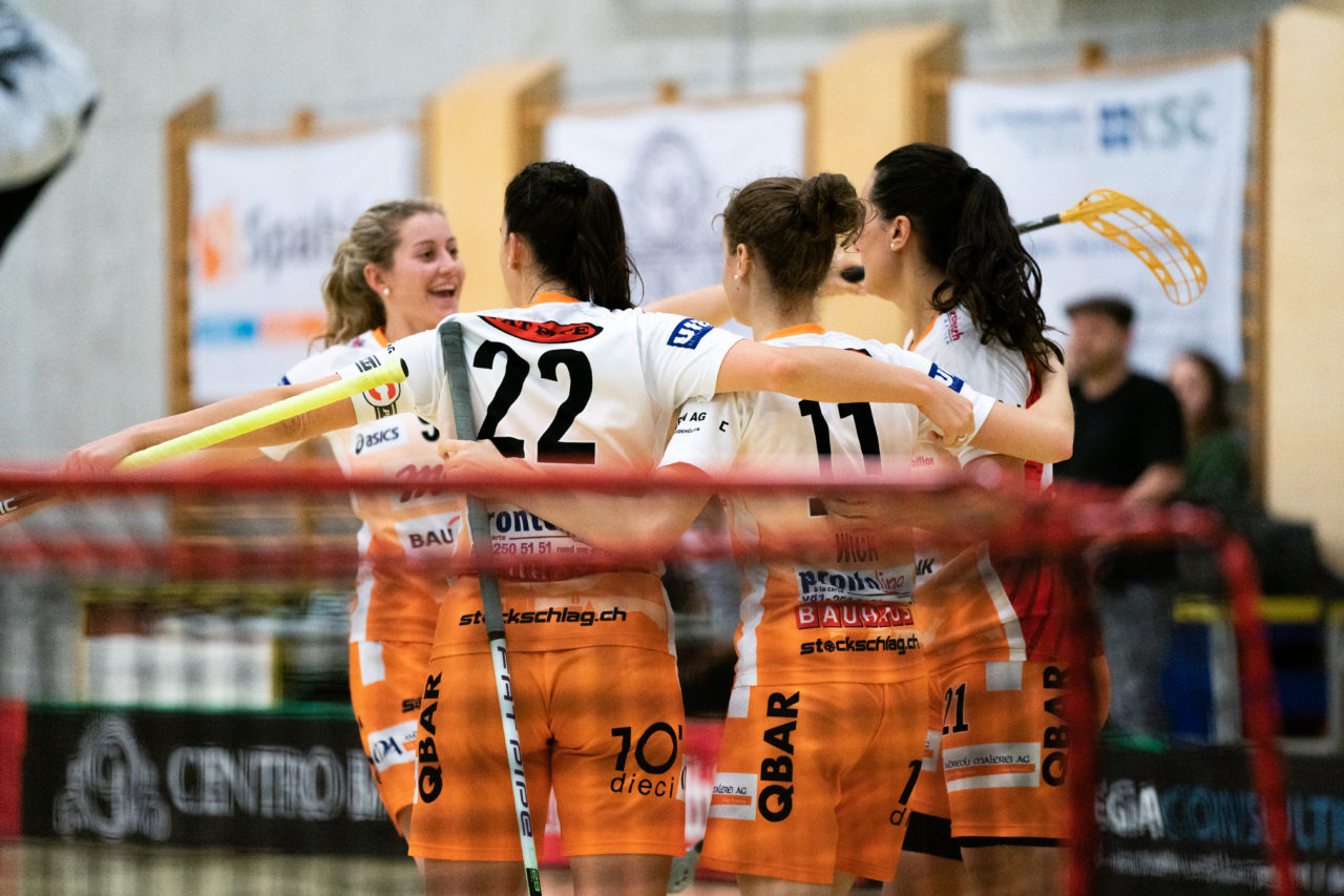 Damen NLA Runde 11, Switzerland: 21.12.2019, Wald ZH, Sporthalle Elba, Torjubel piranha

Claudio Schwarz, unihockey-fotos.ch