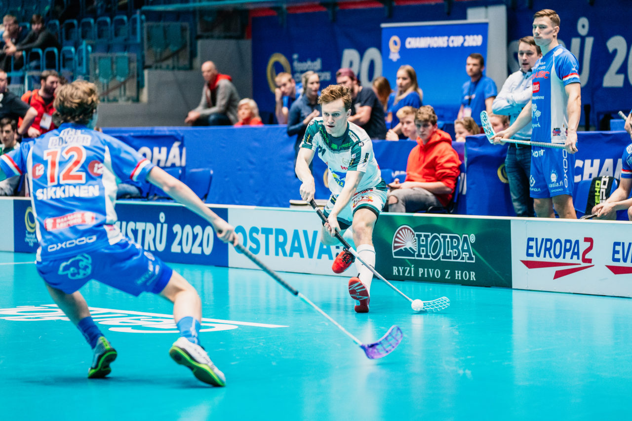 Champions Cup Ostrava - Semifinal 2 Men, Czech Republic: 11.01.2020, Ostrava, RT TORAX ARENA, Burki Jan (Nr. 71, SV Wiler-Ersigen) spielt den Ball

Credit: Claudio Schwarz, unihockey-fotos.ch