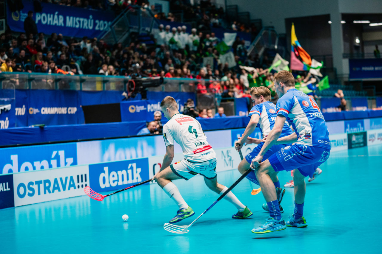 Champions Cup Ostrava - Semifinal 2 Men, Czech Republic: 11.01.2020, Ostrava, RT TORAX ARENA, Sikora Radek (Nr. 9, SV Wiler-Ersigen) am Ball

Credit: Claudio Schwarz, unihockey-fotos.ch
