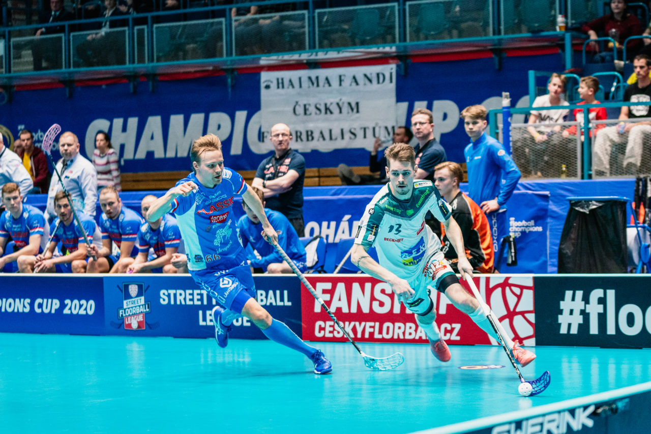 Champions Cup Ostrava - Semifinal 2 Men, Czech Republic: 11.01.2020, Ostrava, RT TORAX ARENA, Mutter Claudio (Nr. 13, SV Wiler-Ersigen) am Ball

Credit: Claudio Schwarz, unihockey-fotos.ch