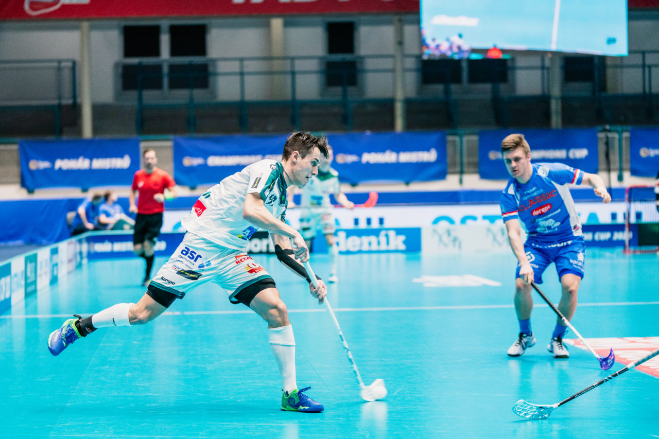 Champions Cup Ostrava - Semifinal 2 Men, Czech Republic: 11.01.2020, Ostrava, RT TORAX ARENA, Rentsch Marco (Nr. 97, SV Wiler-Ersigen) schiesst

Credit: Claudio Schwarz, unihockey-fotos.ch