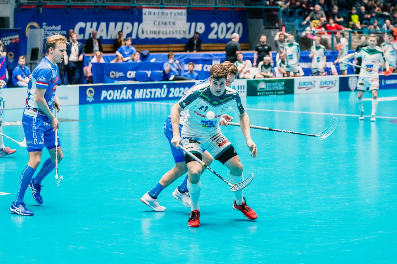 Champions Cup Ostrava - Semifinal 2 Men, Czech Republic: 11.01.2020, Ostrava, RT TORAX ARENA, Affolter Philipp (Nr. 81, SV Wiler-Ersigen) fixiert den Ball an

Credit: Claudio Schwarz, unihockey-fotos.ch