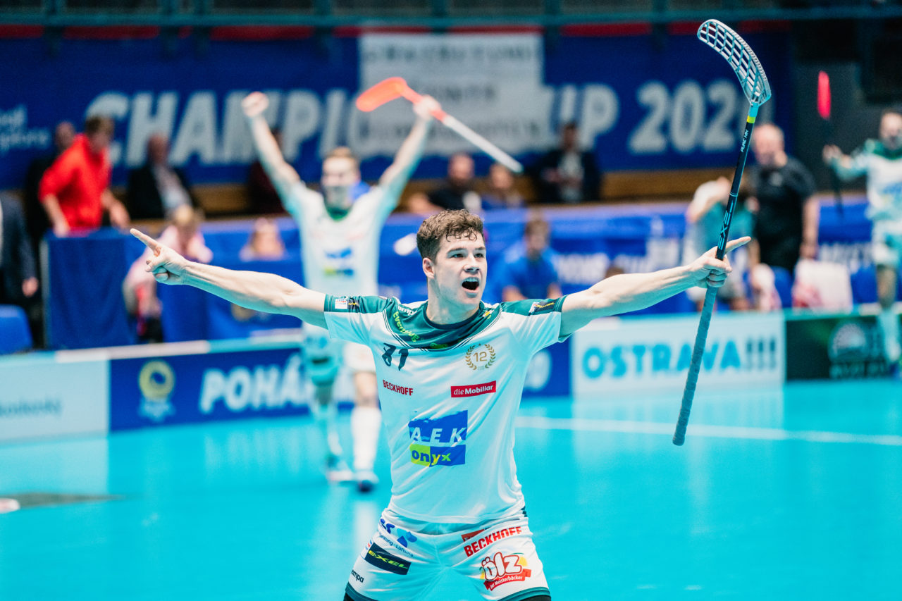 Champions Cup Ostrava - Semifinal 2 Men, Czech Republic: 11.01.2020, Ostrava, RT TORAX ARENA, Affolter Philipp (Nr. 81, SV Wiler-Ersigen) jubelt

Credit: Claudio Schwarz, unihockey-fotos.ch