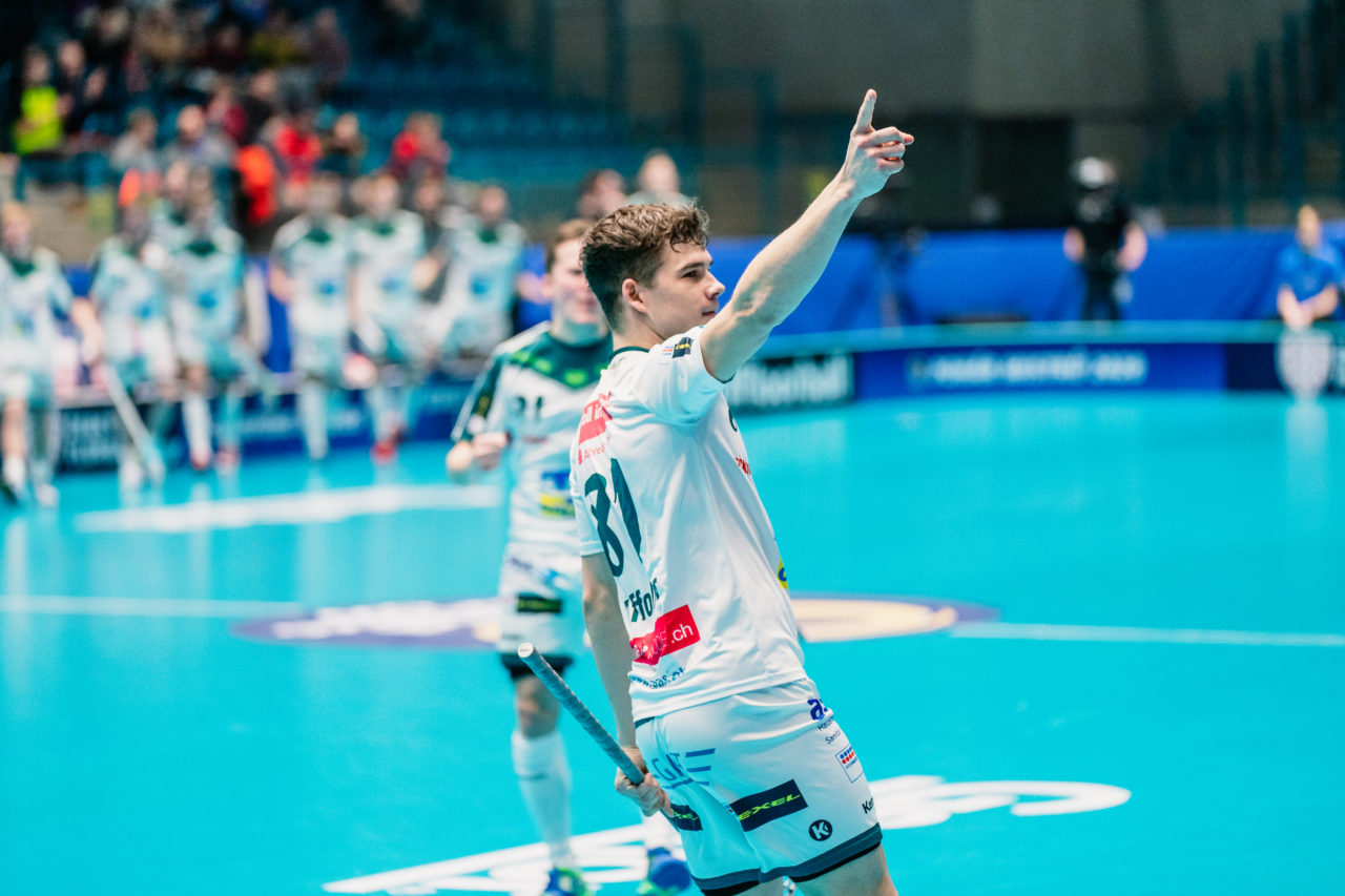 Champions Cup Ostrava - Semifinal 2 Men, Czech Republic: 11.01.2020, Ostrava, RT TORAX ARENA, Affolter Philipp (Nr. 81, SV Wiler-Ersigen) jubelt

Credit: Claudio Schwarz, unihockey-fotos.ch