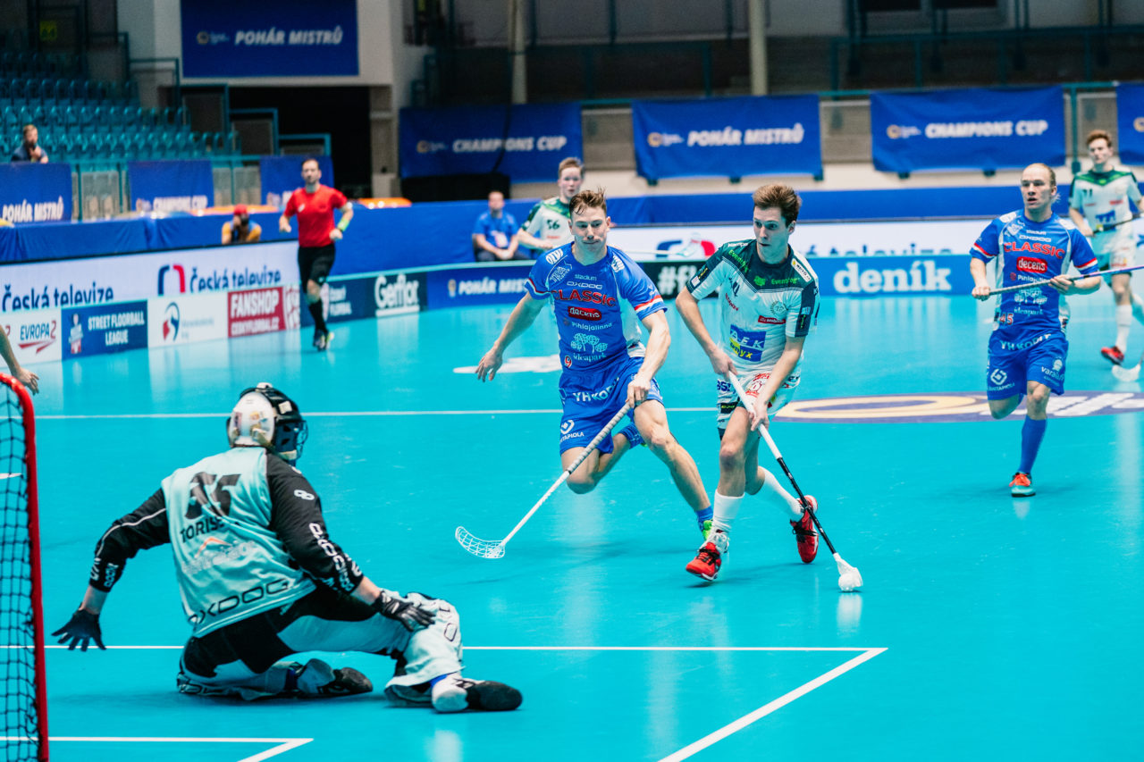 Champions Cup Ostrava - Semifinal 2 Men, Czech Republic: 11.01.2020, Ostrava, RT TORAX ARENA, Louis Marco (Nr. 94, SV Wiler-Ersigen) schiesst

Credit: Claudio Schwarz, unihockey-fotos.ch