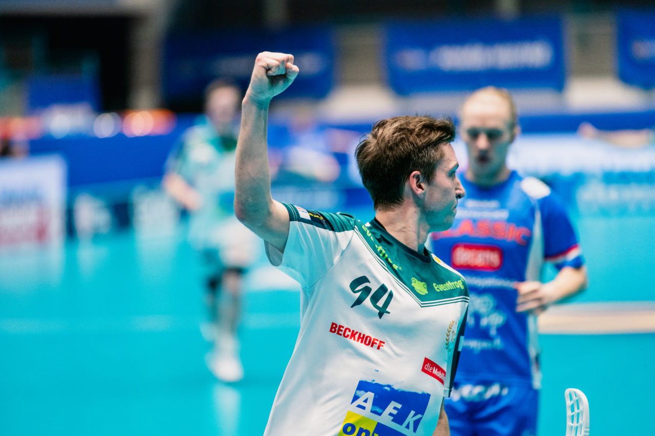 Champions Cup Ostrava - Semifinal 2 Men, Czech Republic: 11.01.2020, Ostrava, RT TORAX ARENA, Louis Marco (Nr. 94, SV Wiler-Ersigen) jubelt

Credit: Claudio Schwarz, unihockey-fotos.ch