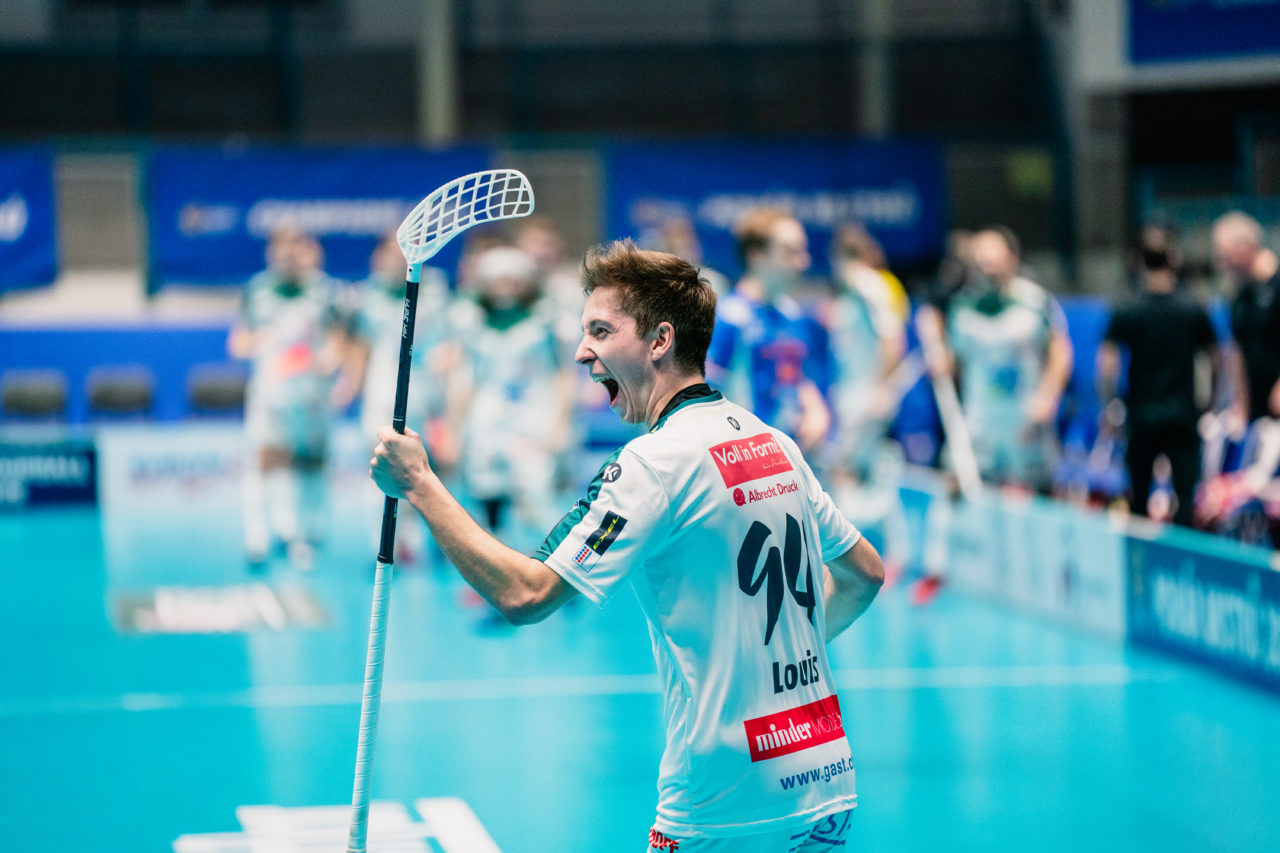 Champions Cup Ostrava - Semifinal 2 Men, Czech Republic: 11.01.2020, Ostrava, RT TORAX ARENA, Louis Marco (Nr. 94, SV Wiler-Ersigen) jubelt

Credit: Claudio Schwarz, unihockey-fotos.ch