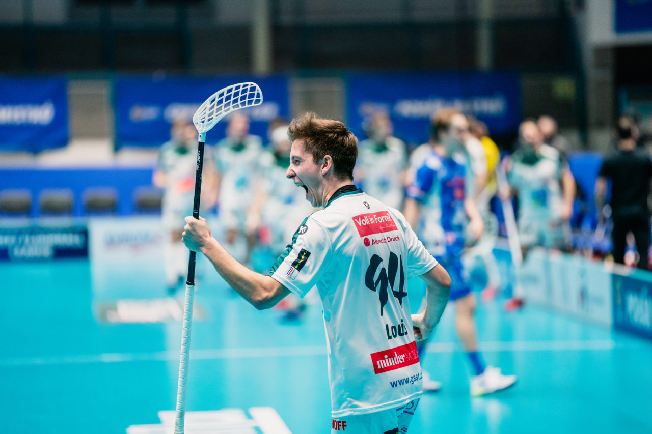 Champions Cup Ostrava - Semifinal 2 Men, Czech Republic: 11.01.2020, Ostrava, RT TORAX ARENA, Louis Marco (Nr. 94, SV Wiler-Ersigen) jubelt

Credit: Claudio Schwarz, unihockey-fotos.ch