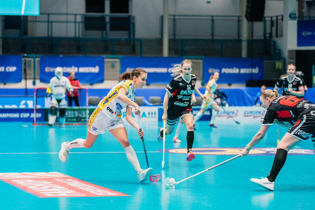 Champions Cup Ostrava - Semifinal 1, Czech Republic: 11.01.2020, Ostrava, RT TORAX ARENA, Nina Metzger (Nr. 71, Kloten-Dietlikon Jets) schiesst

Credit: Claudio Schwarz, unihockey-fotos.ch