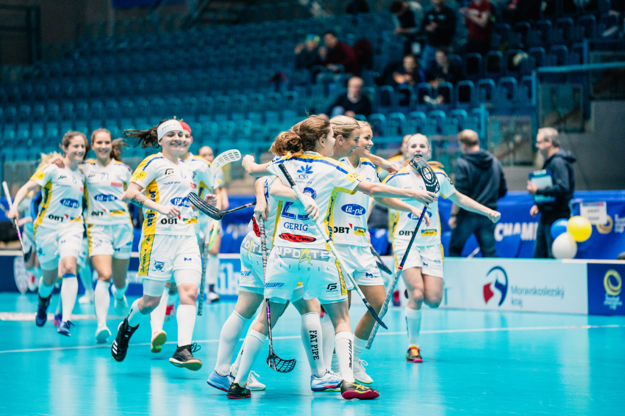 Champions Cup Ostrava - Semifinal 1, Czech Republic: 11.01.2020, Ostrava, RT TORAX ARENA, Torjubel Jets

Credit: Claudio Schwarz, unihockey-fotos.ch