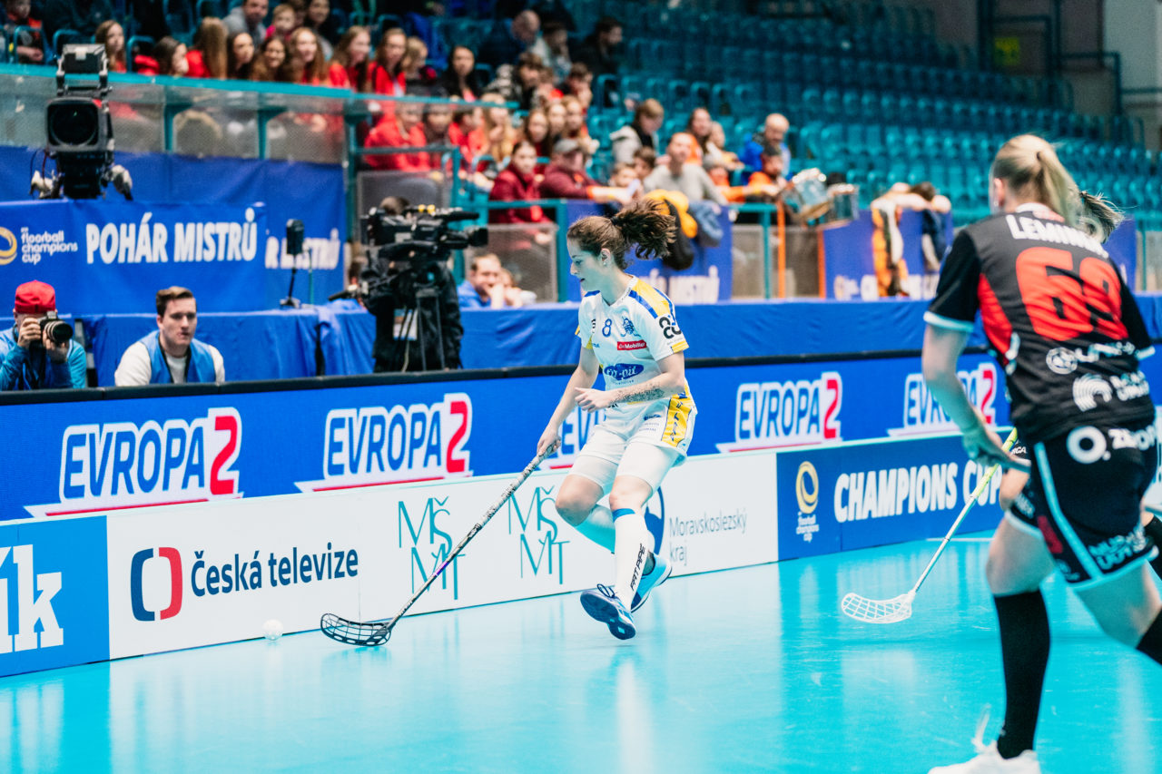 Champions Cup Ostrava - Semifinal 1, Czech Republic: 11.01.2020, Ostrava, RT TORAX ARENA, Deborah Frei (Nr. 8, Kloten-Dietlikon Jets) am Ball

Credit: Claudio Schwarz, unihockey-fotos.ch