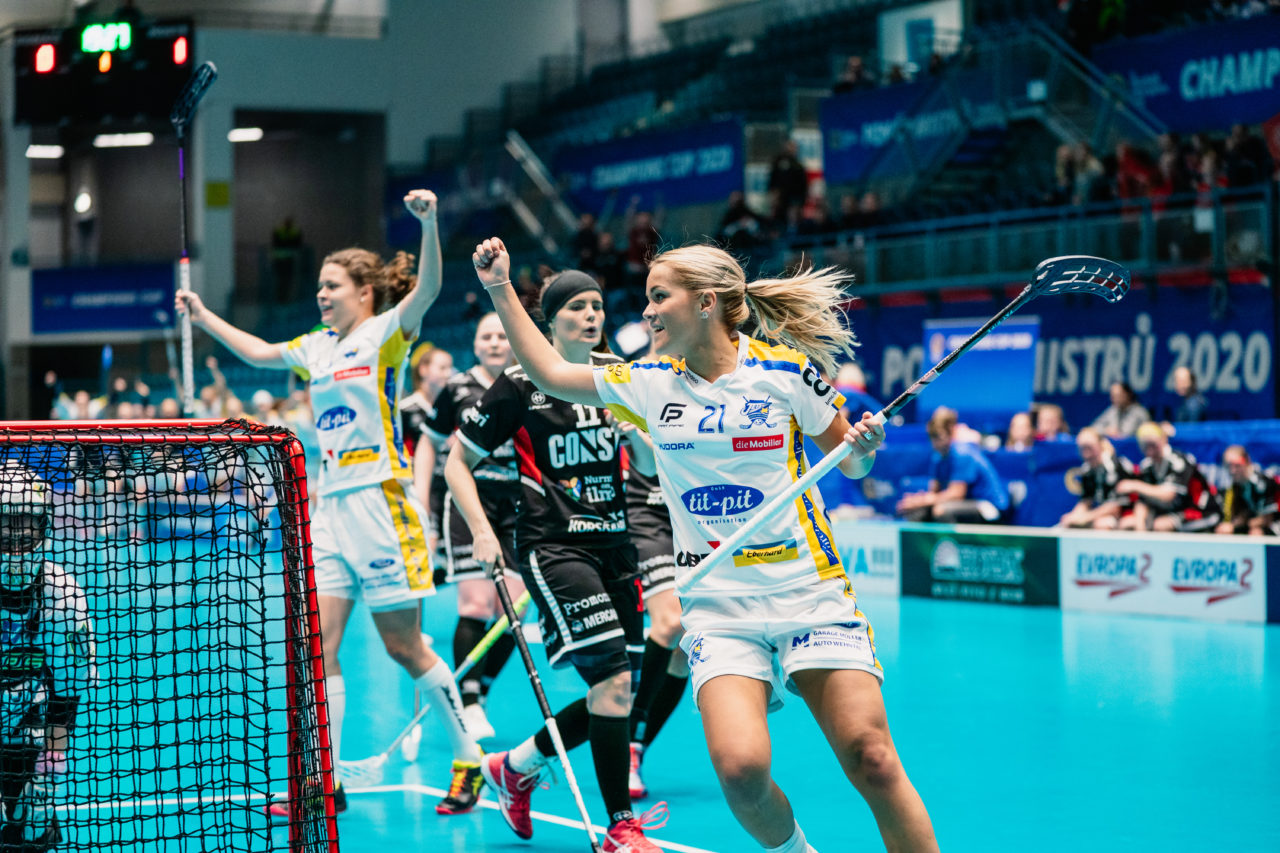 Champions Cup Ostrava - Semifinal 1, Czech Republic: 11.01.2020, Ostrava, RT TORAX ARENA, Alice Granstedt (Nr. 21, Kloten-Dietlikon Jets) bejubelt das 0:2

Credit: Claudio Schwarz, unihockey-fotos.ch