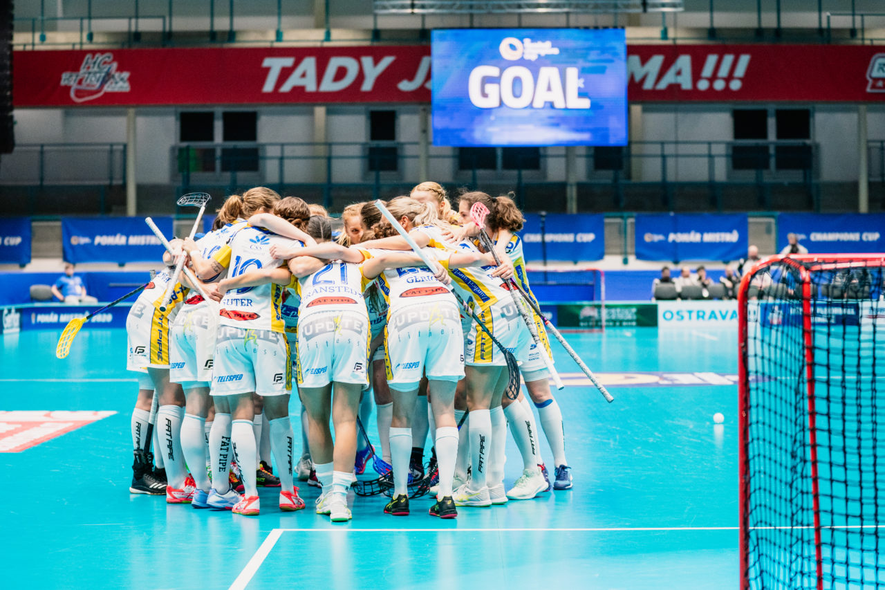 Champions Cup Ostrava - Semifinal 1, Czech Republic: 11.01.2020, Ostrava, RT TORAX ARENA, Torjubel Jets

Credit: Claudio Schwarz, unihockey-fotos.ch