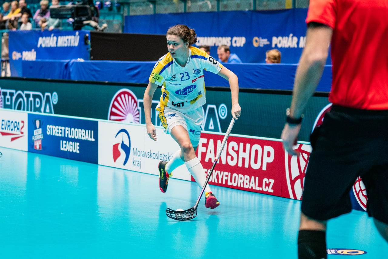 Champions Cup Ostrava - Semifinal 1, Czech Republic: 11.01.2020, Ostrava, RT TORAX ARENA, Isabelle Gerig (Nr. 23, Kloten-Dietlikon Jets) am Ball

Credit: Claudio Schwarz, unihockey-fotos.ch