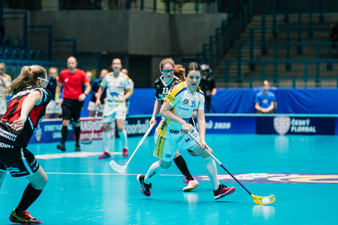 Champions Cup Ostrava - Semifinal 1, Czech Republic: 11.01.2020, Ostrava, RT TORAX ARENA, Christelle Wohlhauser (Nr. 35, Kloten-Dietlikon Jets) am Ball

Credit: Claudio Schwarz, unihockey-fotos.ch