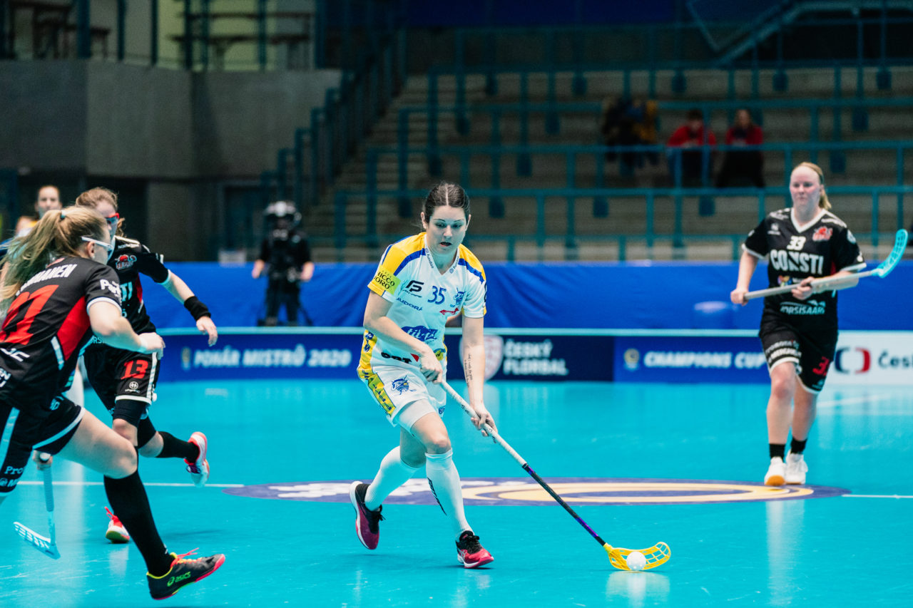 Champions Cup Ostrava - Semifinal 1, Czech Republic: 11.01.2020, Ostrava, RT TORAX ARENA, Christelle Wohlhauser (Nr. 35, Kloten-Dietlikon Jets) am Ball

Credit: Claudio Schwarz, unihockey-fotos.ch