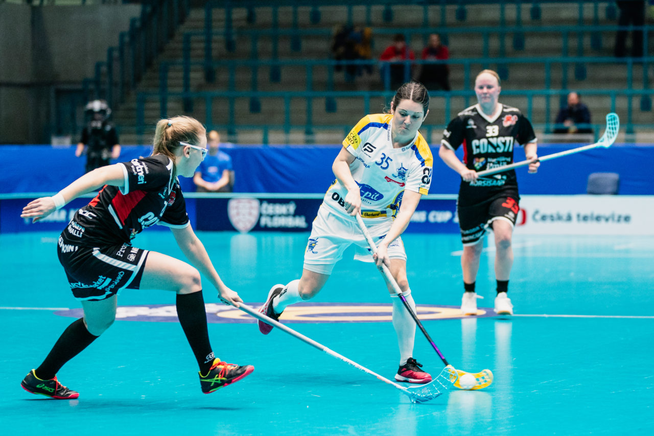 Champions Cup Ostrava - Semifinal 1, Czech Republic: 11.01.2020, Ostrava, RT TORAX ARENA, Christelle Wohlhauser (Nr. 35, Kloten-Dietlikon Jets) schiesst

Credit: Claudio Schwarz, unihockey-fotos.ch