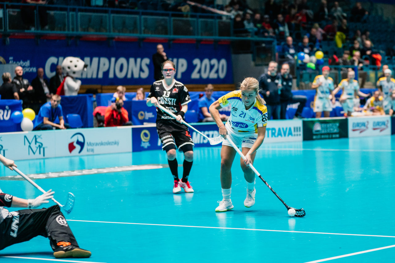 Champions Cup Ostrava - Semifinal 1, Czech Republic: 11.01.2020, Ostrava, RT TORAX ARENA, Alice Granstedt (Nr. 21, Kloten-Dietlikon Jets) schiesst das 0:5

Credit: Claudio Schwarz, unihockey-fotos.ch