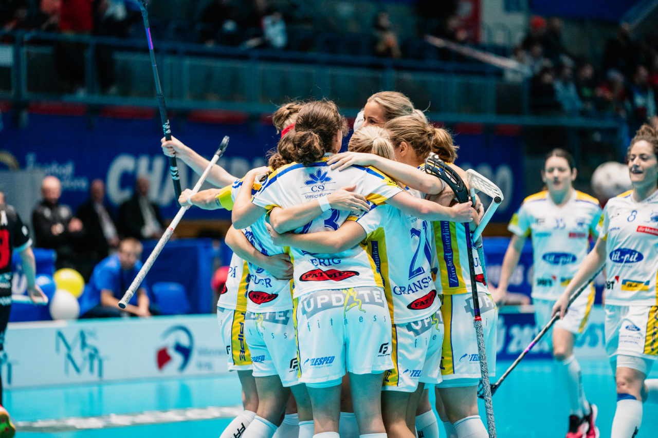 Champions Cup Ostrava - Semifinal 1, Czech Republic: 11.01.2020, Ostrava, RT TORAX ARENA, Torjubel Jets

Credit: Claudio Schwarz, unihockey-fotos.ch