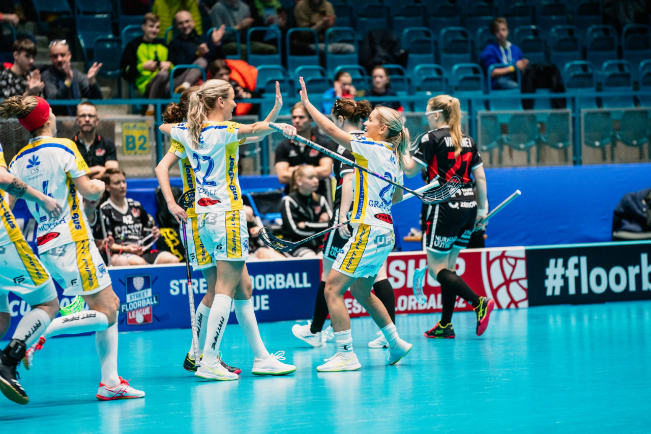 Champions Cup Ostrava - Semifinal 1, Czech Republic: 11.01.2020, Ostrava, RT TORAX ARENA, Torjubel Jets

Credit: Claudio Schwarz, unihockey-fotos.ch