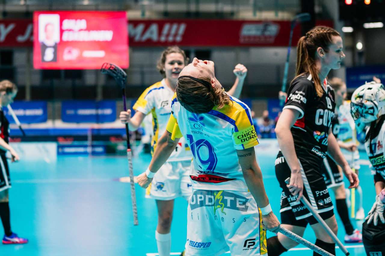 Champions Cup Ostrava - Semifinal 1, Czech Republic: 11.01.2020, Ostrava, RT TORAX ARENA, Julia Suter (Nr. 19, Kloten-Dietlikon Jets) jubelt

Credit: Claudio Schwarz, unihockey-fotos.ch