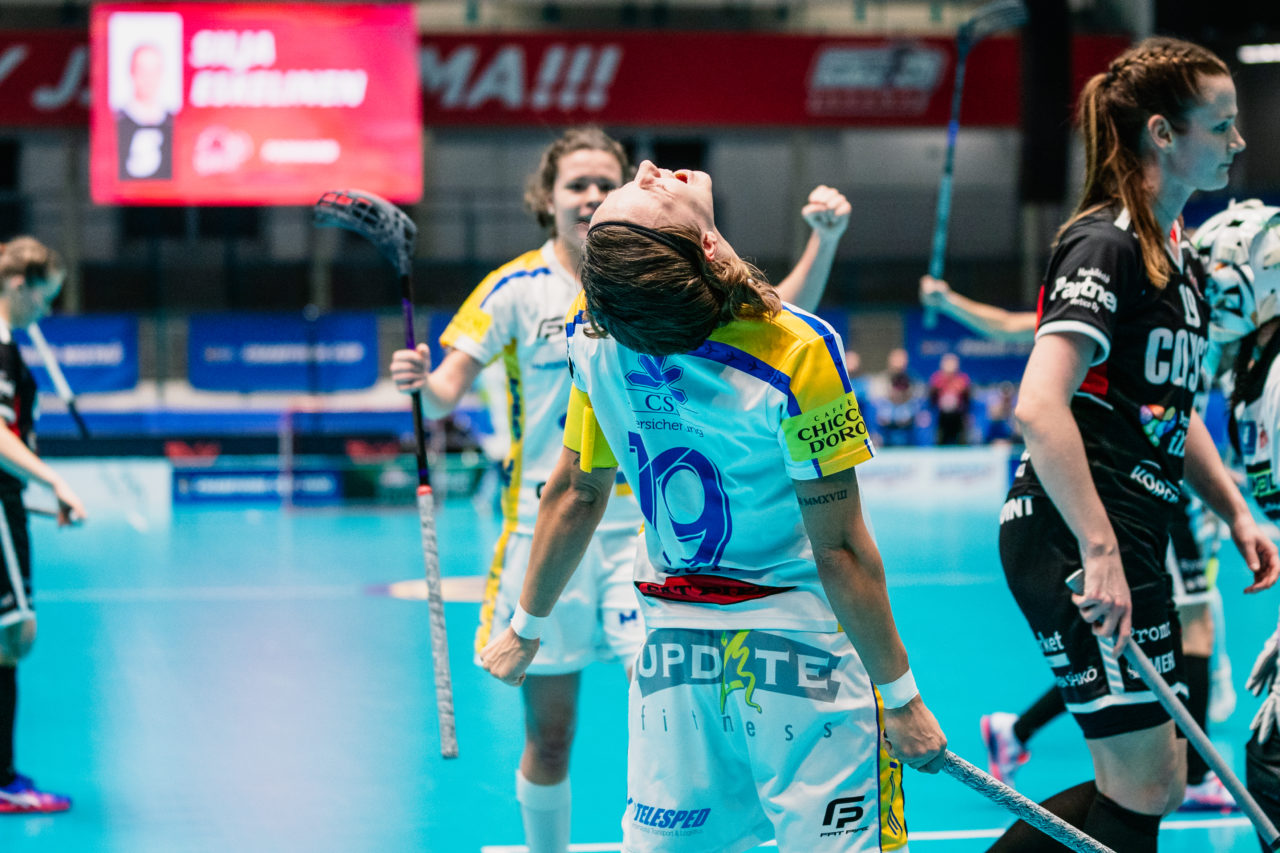 Champions Cup Ostrava - Semifinal 1, Czech Republic: 11.01.2020, Ostrava, RT TORAX ARENA, Julia Suter (Nr. 19, Kloten-Dietlikon Jets) jubelt

Credit: Claudio Schwarz, unihockey-fotos.ch