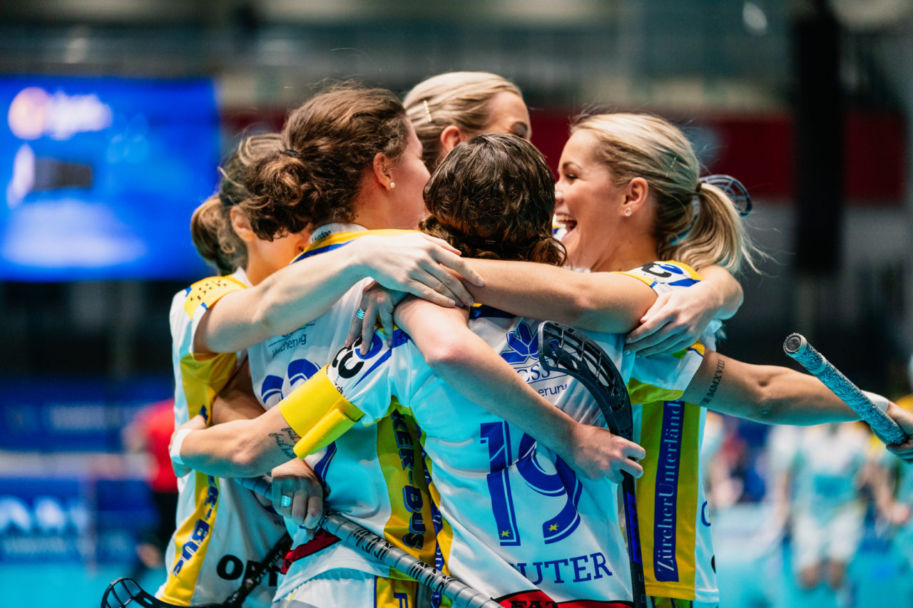 Champions Cup Ostrava - Semifinal 1, Czech Republic: 11.01.2020, Ostrava, RT TORAX ARENA, Torjubel Jets

Credit: Claudio Schwarz, unihockey-fotos.ch