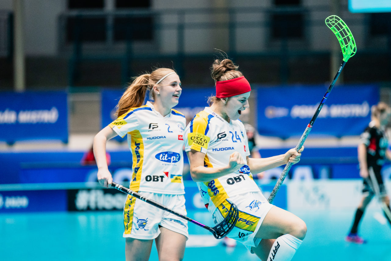 Champions Cup Ostrava - Semifinal 1, Czech Republic: 11.01.2020, Ostrava, RT TORAX ARENA, Hana Konickova (Nr. 24, Kloten-Dietlikon Jets) jubelt

Credit: Claudio Schwarz, unihockey-fotos.ch