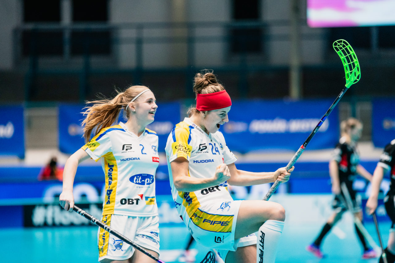 Champions Cup Ostrava - Semifinal 1, Czech Republic: 11.01.2020, Ostrava, RT TORAX ARENA, Hana Konickova (Nr. 24, Kloten-Dietlikon Jets) jubelt

Credit: Claudio Schwarz, unihockey-fotos.ch