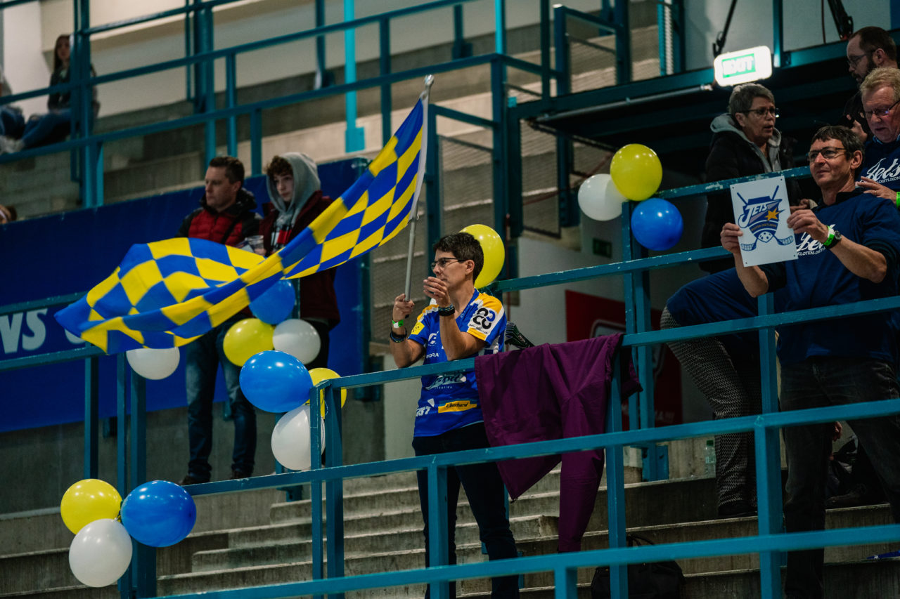 Champions Cup Ostrava - Semifinal 1, Czech Republic: 11.01.2020, Ostrava, RT TORAX ARENA, Jets Fans

Credit: Claudio Schwarz, unihockey-fotos.ch