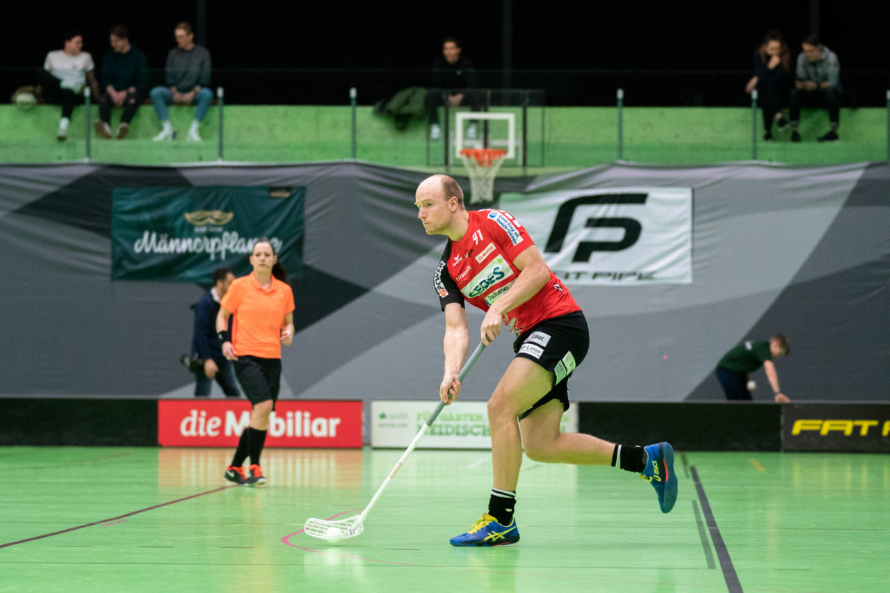 Herren NLA Runde 22, Switzerland: 16.02.2020, Zürich, Hardau, Kevin Nylund (Nr. 91, Alligator Malans) schliesst ab

Credit: Claudio Schwarz, unihockey-fotos.ch