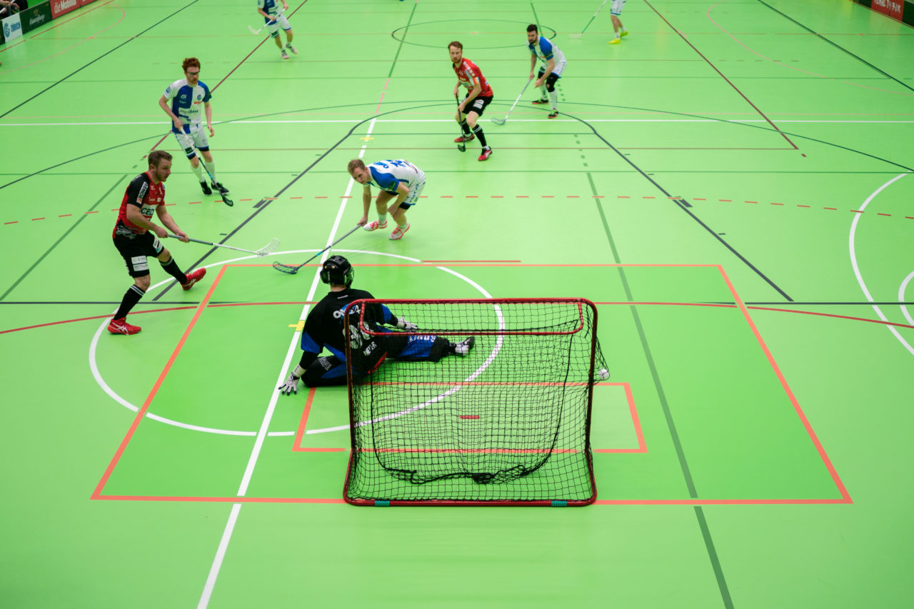 Herren NLA Runde 22, Switzerland: 16.02.2020, Zürich, Hardau, Remo Buchli (Nr. 92, Alligator Malans) trifft

Credit: Claudio Schwarz, unihockey-fotos.ch